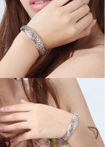 Изящный серебристый браслет, подарок при покупке от 4000 рублей