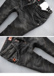 Узкие серые джинсы