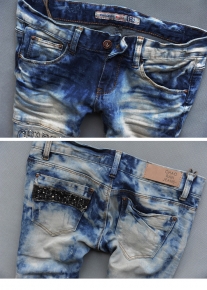 Эффектные джинсы с надписью и стразами